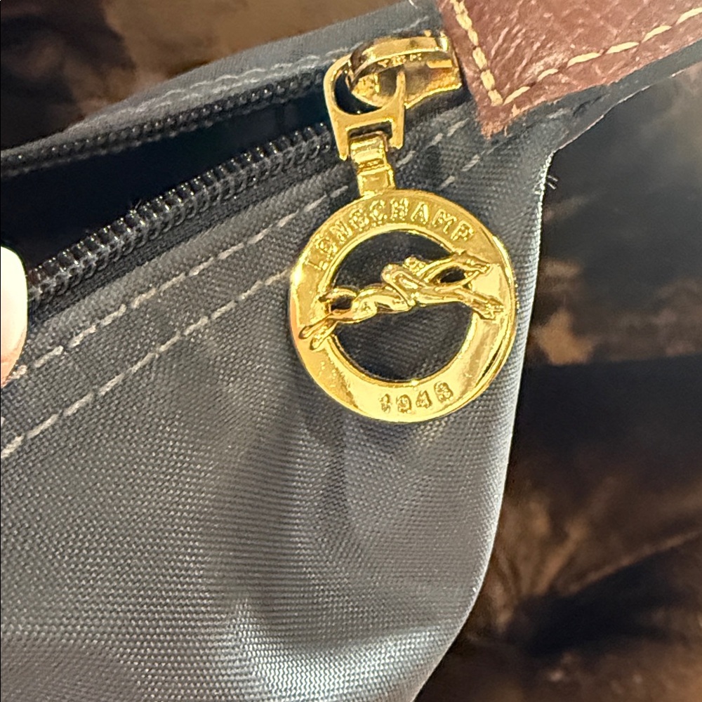 Longchamp Le Pliage Navy Tote - Picture 3 of 16